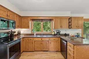 567 Lakewood Dr S, Maplewood, MN 55119 - Photo 7