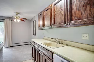 702 Old Settlers Trail, Hopkins, MN 55343 - Photo 9