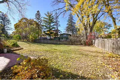 3933 Douglas Drive N, Crystal, MN 55422 - Photo 27