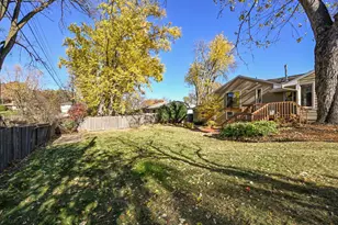 3933 Douglas Dr N, Crystal, MN 55422 - Photo 29