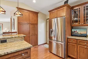 5624 Fisher St, White Bear Lake, MN 55110 - Photo 17