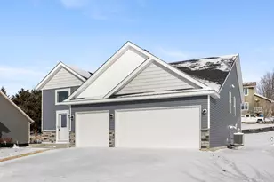 609 Afton Dr, Northfield, MN 55057 - Photo 11