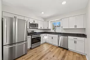 3432 Lee Ave N, Crystal, MN 55422 - Photo 3