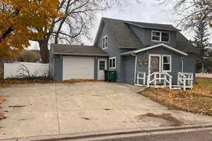 102 Harrison St S, Lake Benton, MN 56149 - Photo 1