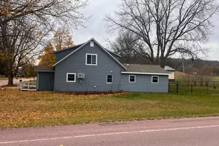 102 Harrison St S, Lake Benton, MN 56149 - Photo 3
