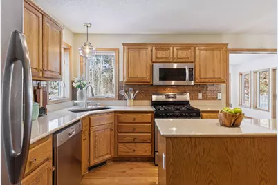 705 Valley View Court, Shoreview, MN 55126 - Photo 15