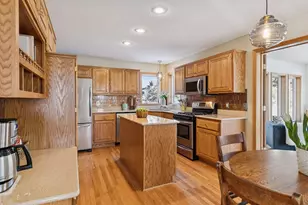 705 Valley View Ct, Shoreview, MN 55126 - Photo 13