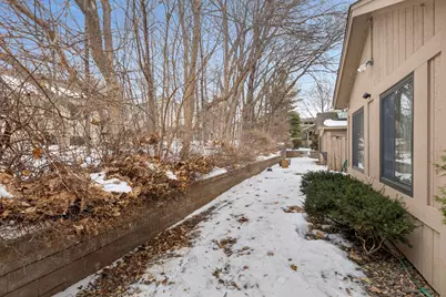 1135 Hollybrook Drive, Wayzata, MN 55391 - Photo 43