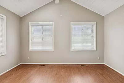 1135 Hollybrook Drive, Wayzata, MN 55391 - Photo 19
