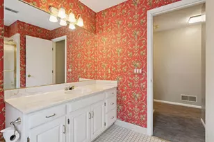 1135 Hollybrook Dr, Wayzata, MN 55391 - Photo 29