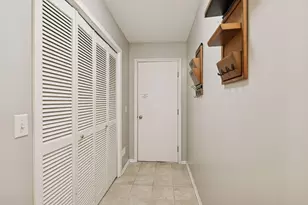 1135 Hollybrook Dr, Wayzata, MN 55391 - Photo 37