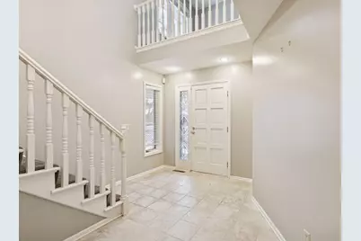 1135 Hollybrook Drive, Wayzata, MN 55391 - Photo 3