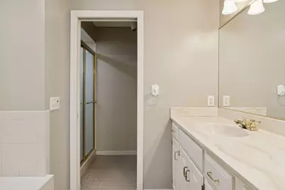 1135 Hollybrook Drive, Wayzata, MN 55391 - Photo 27