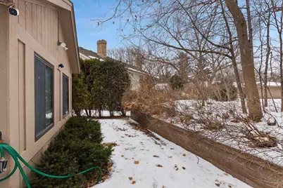 1135 Hollybrook Drive, Wayzata, MN 55391 - Photo 39