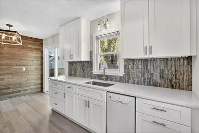 916 Linn Avenue SW, Owatonna, MN 55060 - Photo 3