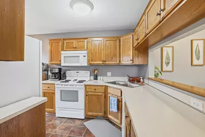 4289 Centerville Road, Vadnais Heights, MN 55127 - Photo 7