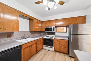 3513 37th Ave NE, Saint Paul, MN 55421 - Photo 9