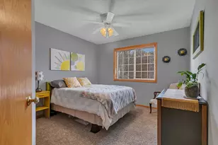 608 Oakwood Dr, Saint Cloud, MN 56304 - Photo 23