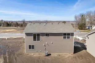 340 Ridge Rd, Le Sueur, MN 56058 - Photo 23