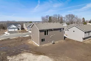 340 Ridge Rd, Le Sueur, MN 56058 - Photo 7