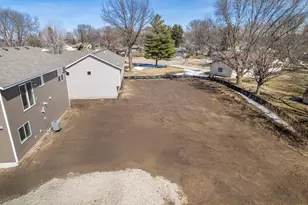 340 Ridge Rd, Le Sueur, MN 56058 - Photo 25