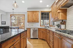 602 Woodland Dr, Mahtomedi, MN 55115 - Photo 29