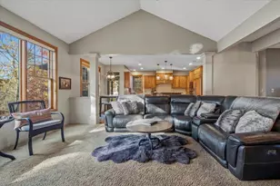602 Woodland Dr, Mahtomedi, MN 55115 - Photo 9