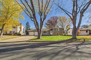 1187 Madison St S, Shakopee, MN 55379 - Photo 3