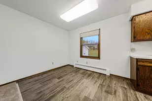 821 Valley View Rd, Faribault, MN 55021 - Photo 15