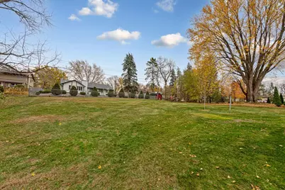 821 Valley View Road, Faribault, MN 55021 - Photo 11