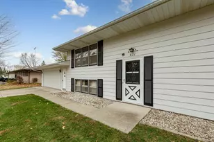 821 Valley View Rd, Faribault, MN 55021 - Photo 5