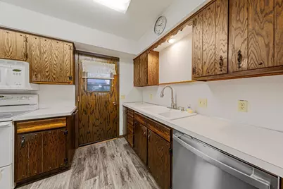 821 Valley View Road, Faribault, MN 55021 - Photo 19