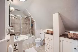 1045 Lake St E, Wayzata, MN 55391 - Photo 19