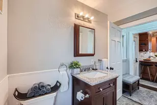 1045 Lake St E, Wayzata, MN 55391 - Photo 15