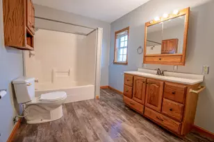 206 Pine St SW, New London, MN 56273 - Photo 17