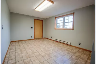 206 Pine Street SW, New London, MN 56273 - Photo 35