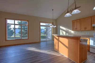 2185 Cleveland Way S, Cambridge, MN 55008 - Photo 5