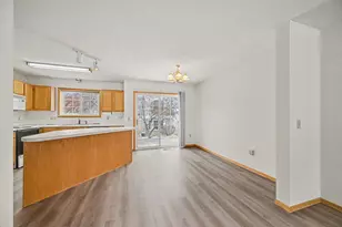 15329 Greenhaven Ln, Burnsville, MN 55306 - Photo 7