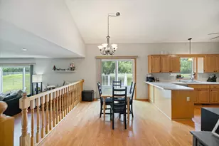 9408 Jennifer Ct, Chisago City, MN 55013 - Photo 5