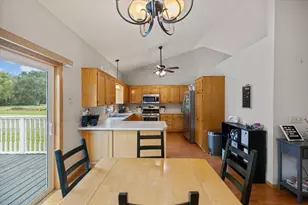 9408 Jennifer Ct, Chisago City, MN 55013 - Photo 7