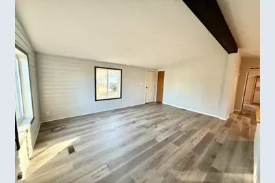 209 Coon Street E, Redwood Falls, MN 56283 - Photo 5