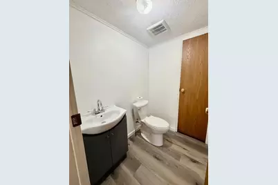 209 Coon Street E, Redwood Falls, MN 56283 - Photo 11