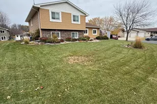 509 Devonshire Dr, Norwood Young America, MN 55397 - Photo 1