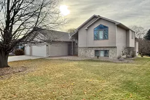 5415 Teakwood Ln N, Plymouth, MN 55442 - Photo 3