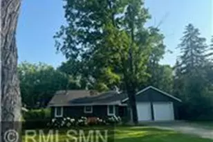 39 Grove St, Mahtomedi, MN 55115 - Photo 1