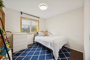 10485 Lee Dr, Eden Prairie, MN 55347 - Photo 15