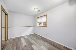 10485 Lee Dr, Eden Prairie, MN 55347 - Photo 21