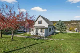 208 Elmwood St E, Lanesboro, MN 55949 - Photo 1