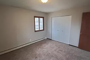 725 S 9th St, Bird Island, MN 55310 - Photo 11