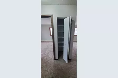 725 S 9th Street #6, Bird Island, MN 55310 - Photo 9